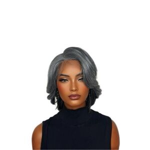 DAVANY| Silver Gray Layered Bob Lace Front Wig
